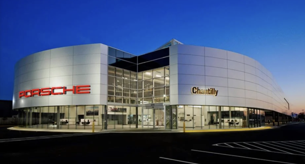 Dealership gallery photo 5